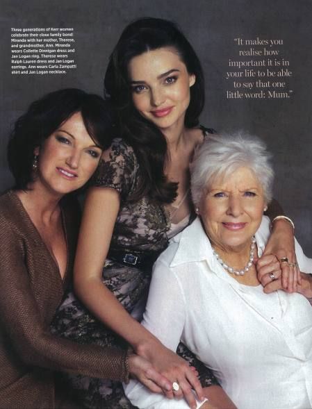 The Australian Woman's Weekly April 2012 - Collette Dinnigan Aurore V Neck Lace Dress Generation Pictures, Mother Daughter Poses, Generations Photography, Beauty Fotografie, Mother Daughter Photoshoot, Mother Daughters, Pose Portrait, Mother Daughter Photos, Generation Photo