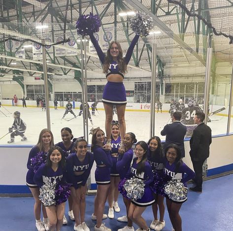 Nyu Cheerleaders, New York University Campus, New York University Aesthetic, Nyu Student Aesthetic, Nyu University, Nyu Campus, City Life Aesthetic, Dream University, Life After High School