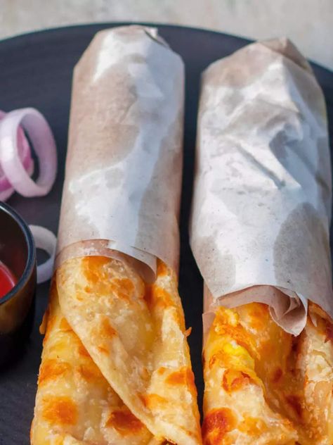 How to make Kolkata-Style Egg Roll Kathi Rolls Photography, Chicken Paratha Roll, Kathi Roll Vegetarian, Kolkata Egg Roll, Paneer Kathi Roll, Egg Rolls, Kolkata, Boiled Eggs, Rolls