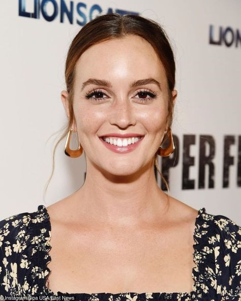 10 Things Your Eye Color Can Say About You Leighton Meester Hair, Leica Camera, Leighton Meester, Hazel Eyes, Self Made, Famous Celebrities, Leica, Fashion Stylist, Gossip Girl