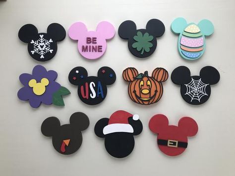 Interchangeable mickey head home sign Home Seasonal | Etsy Santa Belts, Adornos Halloween, Disney Home Decor, Disney Decor, Mickey Head, Home Sign, Disney Home, Disney Crafts, Disney Christmas