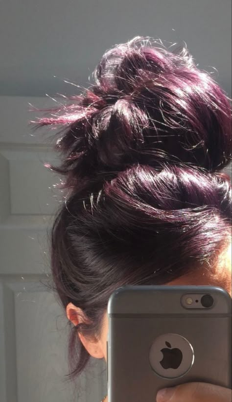 Plum Hair, Wine Hair, Red Hair Inspo, Hair Color Streaks, Violet Hair, Dyed Hair Inspiration, Hair Dye Ideas, Pretty Hair Color, Hair Dye Colors