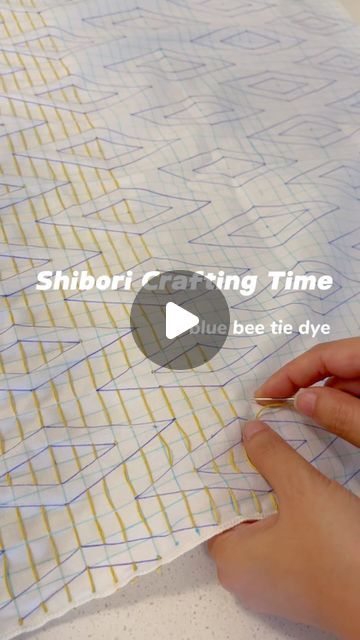 Blue Bee Tie Dye on Instagram: "Diamonds Shibori🪡🧶  #tiedyefashion #tiedyetutorial #indigotiedye #indigodye #indigodyeing #naturaldyes #tiedyeworkshop #indigoworkshop #indigodyeworkshop #tiedyetechnique #tiedyediy #indigoshibori #tiedyevideo #tiedyeart" Tie And Dye Techniques, Fabric Dyeing Techniques, Indigo Dyeing, Shibori Techniques, Fabric Dyeing, Tie Dye Techniques, Bleach Tie Dye, Shibori Tie Dye, Ice Dye