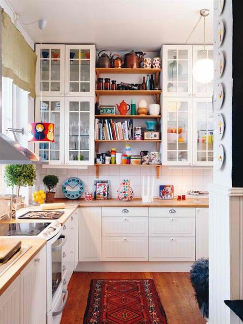 Really loving all the color against all of the white. What a great contrast! Kabinet Dapur, Kitchen Pantry Cabinets, Minimalistic Style, Trendy Kitchen, Farmhouse Sink, Style Kitchen, Style At Home, White Cabinets, Kitchen Pantry