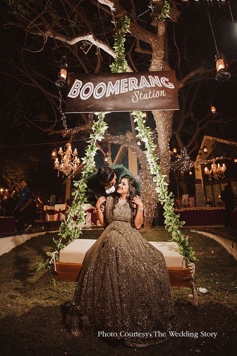 Photobooth In Wedding, Photo Booth Backdrop Wedding Indian, Photo Booth Backdrop Wedding Receptions, Wedding Decorations Photo Booth, Photobooth For Wedding Indian, Engagement Decore Ideas, Sangeet Photobooth Ideas, Indian Photobooth Ideas, Photobooth Ideas Indian Wedding