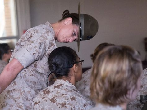 Marine Corps Boot Camp, Marine Corps Bootcamp, Leadership Examples, Women In Combat, Marine Corps Shirts, Leadership Traits, Drill Instructor, Parris Island, Female Marines