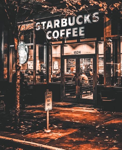 Coffee Display, Starbucks Aesthetic, Book And Coffee, Stick N Poke, Keurig Coffee, Coffee Pictures, Coffee Girl, Girl Decor, Turkish Coffee