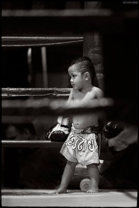 Start young! #muaythai Thai Boxing, Baby Box, Photoshoot Inspo, Writing Project, Kids Boxing, Future Life, Like A Boss, Muay Thai, Kickboxing