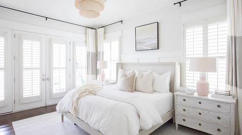 Megan Molten Portfolio Megan Molten, White Wall Bedroom, Hgtv House, Modern Coastal Home, Condo Design, Charleston Homes, White Look, Indoor Design, Bedroom Renovation