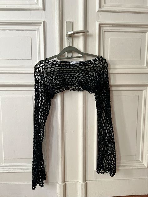 Crochet black fishnet shrug / top in cotton Ghost Ritual, Fishnet Shrug, Black Crochet Shrug, Fishnet Crochet, Shrug Top, Crochet Black, Knit Ideas, Crochet Shrug, Black Fishnets