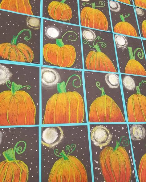 2nd grade oil pastel pumpkins. Getting ready for October! #art #artroom #artclass #teachingart #artteacher #elementaryart #fallart #pumpkins Halloween Art Lessons, Pastel Pumpkins, October Art, October Crafts, Art Lessons For Kids, Pumpkin Art, Pumpkin Crafts, Night Art, Autumn Art