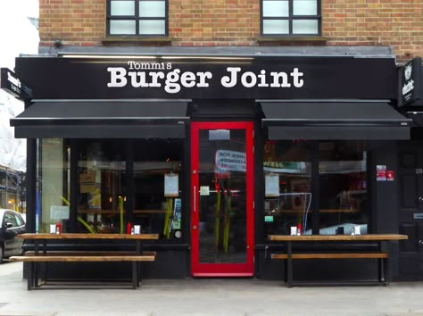 Small Burger Shop, Small Burger Shop Design, Burger Shop Interior Design, Burger Shop Design, Burger Restaurant Design, Vintage Store Ideas, Shop Awning, Burger Shop, Bbq Shop