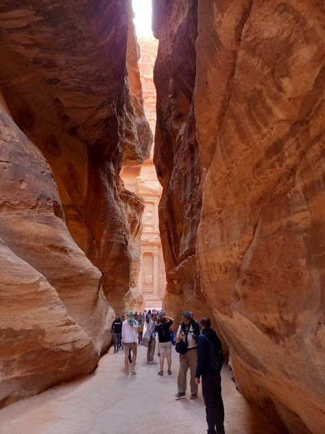 Jordan Africa, Erika Core, Asia Vacation, Grad Trip, Jordan Country, Jordan Travel, Petra Jordan, Spiderman Artwork, Pretty Landscapes