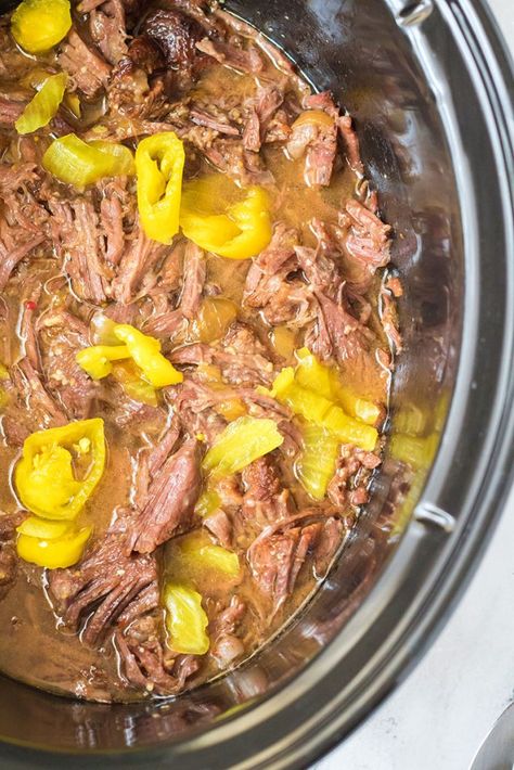 Beef Banana Peppers Crock Pot, Roast With Banana Peppers Crockpot, Peperoncini Roast Crock Pot, Beef Roast With Pepperoncini, Peppercini Roast Crock Pot, Pepporincini Recipe, Pepperchini Roast Crock Pot, Peppercinis Recipes, Pepperoncini Roast Slow Cooker