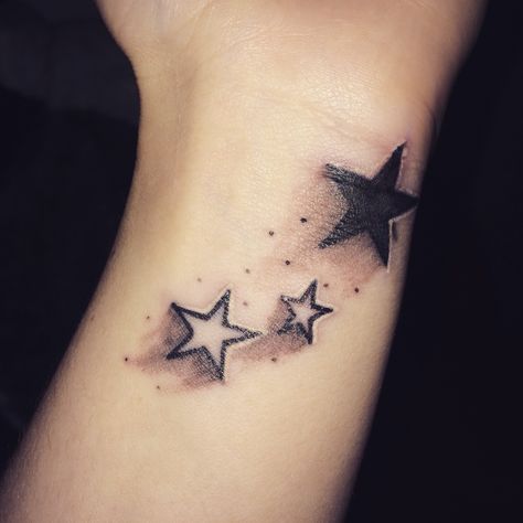 Shooting stars Best Star Tattoos, Star Tattoo On Wrist, Star Tattoos For Men, Shooting Star Tattoo, Tato Tradisional, Cool Wrist Tattoos, Female Tattoos, Star Tattoo Designs, Wrist Tattoos For Guys