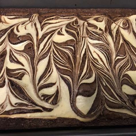 PHILADELPHIA Marble Brownies | Allrecipes Spinach Brownies Recipes, Spinach Brownies, Marble Brownies, Vegetarian Brownies, Cream Cheese Brownies, Cream Cheese Topping, Swirl Brownies, Cheesecake Toppings, Marble Bar