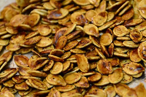 Maple Roasted Pumpkin Seeds, Easy Pumpkin Seeds, Seasoned Pumpkin Seeds, Savory Pumpkin Seeds, Flavored Pumpkin Seeds, Pumpkin Seed Recipes Roasted, Spicy Roasted Pumpkin Seeds, Pumpkin Roasted, Pumpkin Seeds Baked