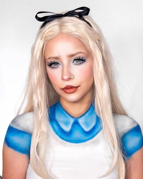 Cosplay (@charlotteroberts) Alice Makeup Ideas, Alice In Wonderland Makeup Alice, Alice In Wonderland Alice Makeup, Alice Makeup Wonderland, Alice And Wonderland Makeup, Alice In Wonderland Hairstyles, Alice In Wonderland Inspired Makeup, Alice In Wonderland Halloween Makeup, Alice In Wonderland Makeup Ideas