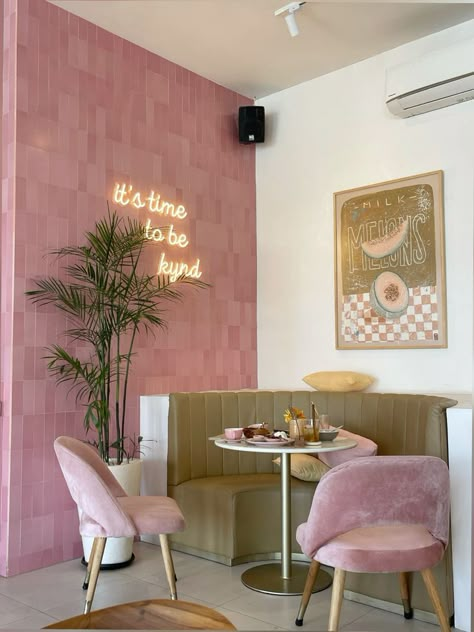 Pink Aesthetic Coffee Shop, Cafe Boutique Ideas Interior Design, Girly Bar Ideas, Coffee Shop Inspo Interior Design, Coffee Shop Furniture Ideas, Colourful Coffee Shop, Mini Cafe Design Interiors, Bali Cafe, Pink Cafe Interior