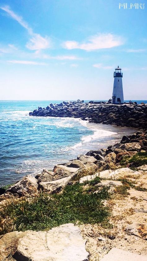 If you are ever in Santa Cruz you have to check out a lighthouse #beach #lighthouse #travel #traveling #photography #nature #naturephotography #ocean #oceanphotography Mother Nature Goddess, Weekend In San Francisco, Beach Lighthouse, Photography Bucket List, Lighthouse Beach, Nature Photography Tips, Beach Cove, Couple Friends, Lighthouse Pictures