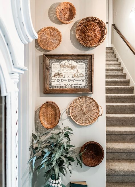 Honestly, adding baskets make wall spaces so much better. I believe in being unique and creating spaces you love in your own home. There are no certain standards to follow in my books! Create spaces that represent you and everything that you enjoy and love. ☺️ Basket Walls, Wall Basket Decor, Wicker Wall Decor, Lodge Ideas, Modern Lodge, Being Unique, Basket Wall Hanging, Basket Decor, Wicker Wall