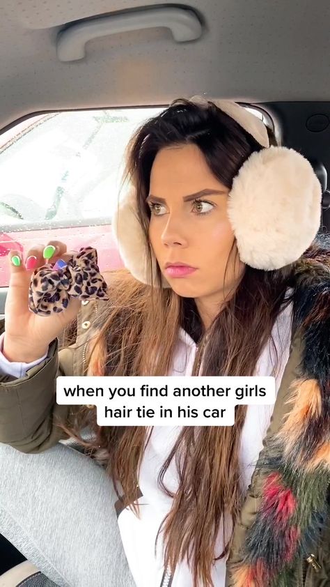 Tiktok Watch, Laughing So Hard, Funny Things, Hair Ties, Funny Gif, Craft Projects, Hair Styles, Funny, Hair