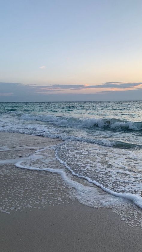 Cute Beach Pics Aesthetic, Beach Clean Aesthetic, 2024 Vision Board Aesthetic Beach, 2024 Vision Board Beach, Happy Beach Aesthetic, Pretty Beaches Aesthetic, Sunset Poster Aesthetic, Vision Board Beach Aesthetic, Summer Pics Aesthetic Beach