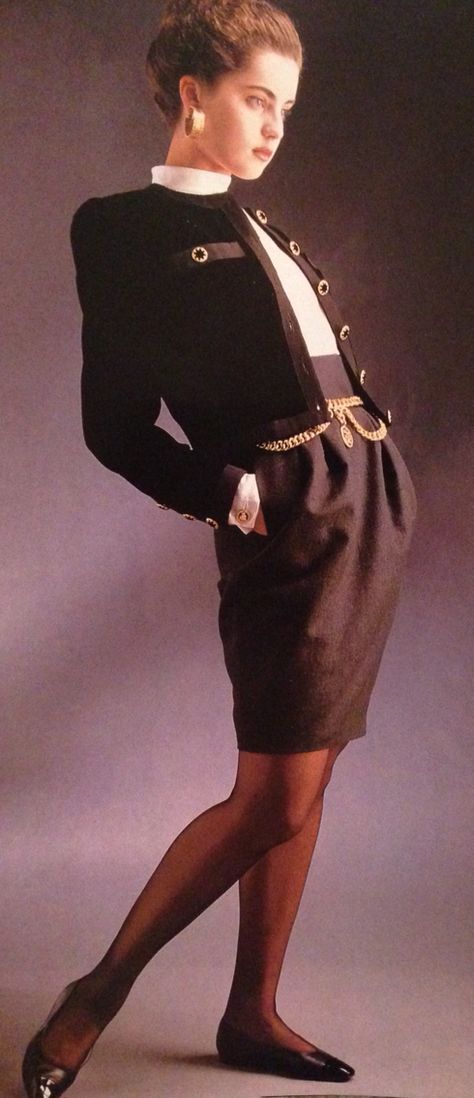 Chanel Haute Couture- A/W 1987-88 Black velvet jacket with black and gold buttons over a high collar white blouse and black high waisted pencil skirt. Adorned in a gold chain belt. L'Officiel No. 734- September 1987 80s Pencil Skirt, Fashion Portfolio Ideas, 80s Chanel, 1987 Fashion, 1980s Fashion Women, 1980’s Fashion, Back To The 90's, White Collared Blouse, Vintage Fashion Magazine