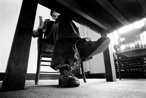 In a room at the Garfield County Jail in Glenwood Springs, Colorado, Ted Bundy peers beyond the page of the book he is reading. (Jerry Gay) John Wayne Gacy, Pulp Novels, Ted Bundy, County Jail, Upcoming Movies, American Horror Story, Documentaries, Teddy Bear, History