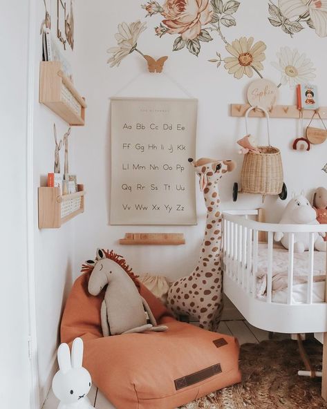 G A T H R E (@gathre) • Instagram photos and videos Miffy Lamp, Diy Bebe, Childrens Room Decor, Kids Rooms, Kids' Room, Childrens Room, Baby Nursery, Scandinavian Design, Baby Room