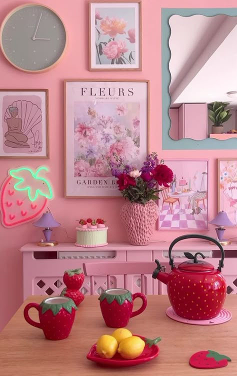 Pixielocks House, Cute Colorful Kitchen, Simple Maximalist Decor, Dutch Pastel Aesthetic, Rainbow Apartment, Girly Kitchen Decor, Kawaii House, Kitschy Decor, Colorful Room Decor