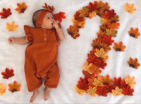 2 Month Fall Photoshoot, 2 Month October Pictures, Thanksgiving 4 Month Old Pictures, 2 Month Old Fall Photo Shoot, November One Month Baby Picture, Fall One Month Photos, 1 Month Thanksgiving Pictures, 10 Month Old Photoshoot Ideas, 2 Month Baby Picture Ideas November