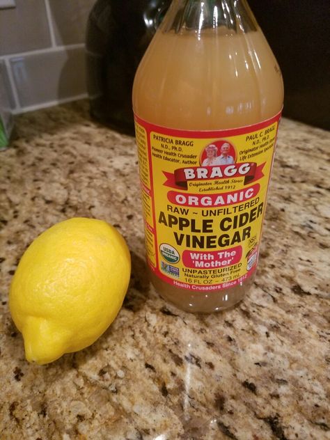 The best apple cider vinegar! Start your morning right and your GUT will thank you!!! www.christythompson.net Apple Cider Vinegar Aesthetic, Gym Mental Health, Apple Cider Vinegar Water, Best Apple Cider Vinegar, Braggs Apple Cider Vinegar, Reduce Dandruff, Best Apple Cider, Vinegar Drinks, Unfiltered Apple Cider Vinegar