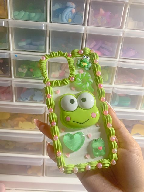 Decoden Case Ideas, Decor Phone Case, Decoden Art, Diy Phone Case Ideas Handmade, Decoden Phone Cases, Phone Case Decoration Ideas, Deco Den Phone Case, Decoden Crafts, Diy Decoden Phone Case