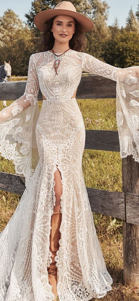 Unique Long Sleeve Wedding Dress, Sunflower Weddings, Long Sleeve Wedding Dress Boho, Calla Blanche, Long Wedding Dress, Wedding Dresses Hippie, Western Wedding Dresses, Mom Wedding, Forest Theme