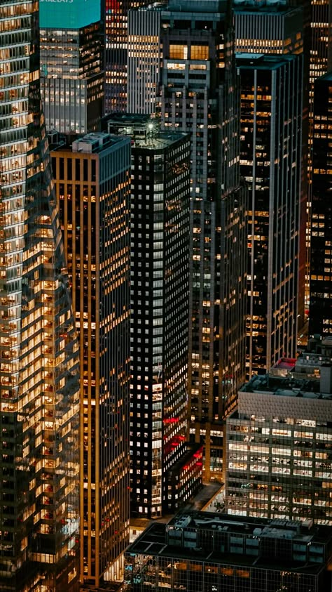 View of 5th Avenue, Manhattan from the Empire State - NYC. Download this photo by Mateus Maia on Unsplash Beautiful Pictures Of Nature, Nyc Architecture, City View Night, Nyc Dream, Cityscape Wallpaper, New York Wallpaper, Amoled Wallpapers, York Wallpaper, City At Night