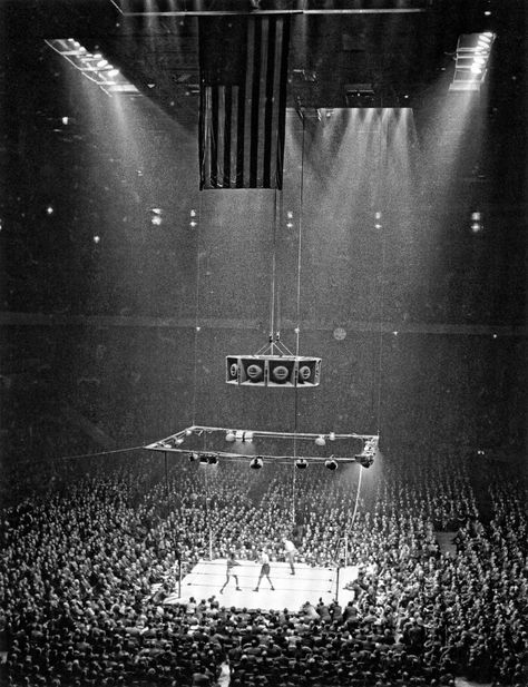 Andreas Feininger, Boxing Images, Joe Louis, Fantasy League, Combat Sport, Combat Sports, Square Garden, Madison Square Garden, Madison Square