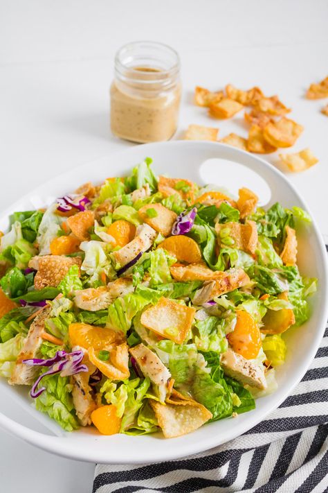 Chinese Chicken Salad - My Name Is Snickerdoodle Snickerdoodle Recipes, Chicken Artichoke, Chinese Chicken Salad Recipe, Cracker Tray, Salad Menu, Beef Enchilada, Enchilada Bake, Bacon Pizza, Chicken Salad Recipe Easy