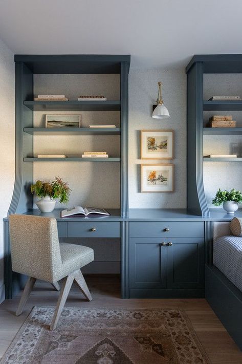 These built in shelves add great storage and double as a headboard in this bedroom. Design by: Lindsey Brooke Design #kirkendalldesign #tulsadesign #interiordesign #builtins #builtinshelves #bedroommakeover Light And Bright Home, Built In Desk And Shelves, Transitional Bedroom Design, Study Lounge, Built In Lockers, Bedroom Built Ins, Penthouse Design, Snug Room, Bright Home