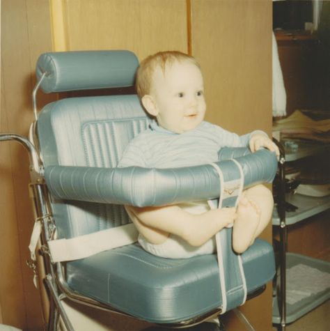 15 Snaps of Children in Their Own ‘Safety’ Car Seats From the 1960s ~ Vintage Everyday Child Safety Seat, 1960s Cars, Vintage Everyday, Kids Seating, Us States, Car Safety, Child Safety, The 1960s, Cloth Diapers