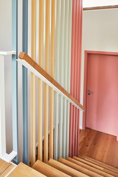 B70a - Hamburg Blankenese - Contemporary - Staircase - Hamburg - by EMMA B. HOME | Houzz IE Stairs Design Luxury, Colored Hallway, Unique Stairs, Painted Banister, Lightning Ideas, Garage Door Paint, Modern Stair Railing, Painted Staircases, Stair Design