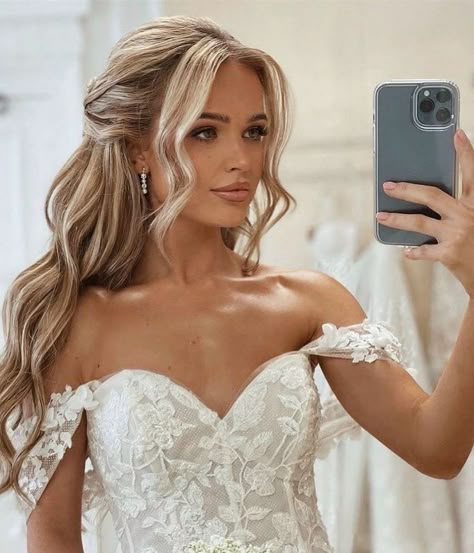 Wedding Hair For Mermaid Dress, Hairstyles For Round Faces Wedding, Bridal Hair No Extensions, Mermaid Waves Wedding Hair, Wedding Hairstyles For Long Hair Blonde, Hollywood Waves Wedding Hair With Veil, Bridal Hairstyles Blonde, Wedding Hair Half Up Half Down Braid, Wedding Blonde Hair