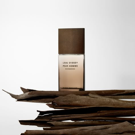 Issey Miyake Men, Perfume Photography, Perfume Packaging, Cosmetics Photography, Moisturizing Body Lotion, Cosmetic Design, Prop Styling, Woody Notes, Woody Fragrance