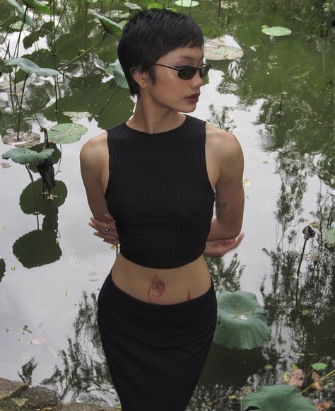 Outfits For Women With Short Hair, Faye Wong Short Hair, Mixie Cut Girl, Pixie Cut Fashion Outfits, Super Short Hair Cuts, Women Shaved Head Hairstyles, Pixie Hair Aesthetic, Hot Short Haircuts, Short Hair Cuts For Women Medium