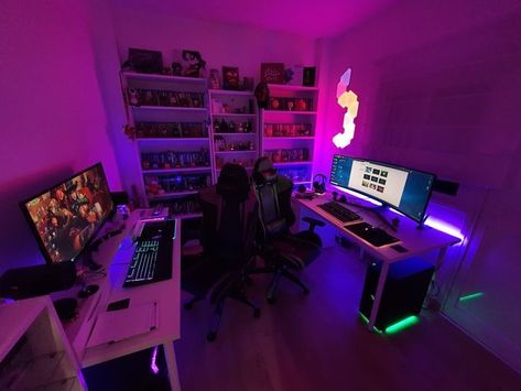 Couple Game Room Ideas, Gaming Room For Couples, Gaming Room Couple, Couple Pc Gaming Setup, Couple Gamer Room, Couples Gaming Room, Small Gaming Bedroom, Couple Gaming Room Setup, Gaming Bedroom