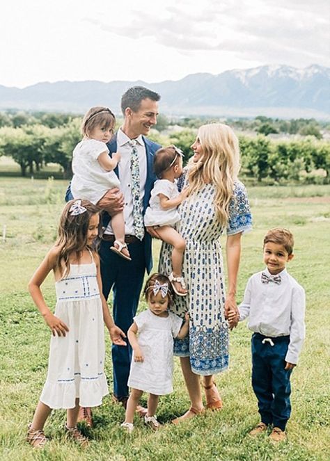 Utah Family Photographer, A Group Of People, Dream Family, Family Movie, Family Is Everything, Fall Family Photos, Group Of People, Utah Wedding Photographers, Summer Family