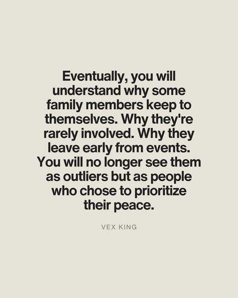 The ones who know where and when to draw the line with their family are usually not being distant, cold, or unkind. They’re simply aware of what happens when they overextend energy to people who don’t respect or reciprocate it.⁣⁣ ⁣ Boundaries like these are a great way to protect your ties to family members. It’s what allows you to safely and comfortably come to family events, celebrate holidays, and stay connected without too much concern. It’s what will enable you to leave peacefully and wi... Enablers Quotes Families, Family Holiday Quotes, Enabling Quotes, Entitlement Quotes, Distant Quotes, Mean People Quotes, Toxic Family Quotes, Boundaries Quotes, Family Peace