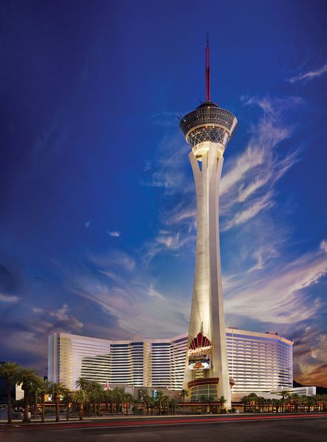 Las Vegas Stratosphere, Stratosphere Tower, Stratosphere Las Vegas, Casino Machine, Casino Cake, Vegas Vibes, Casino Art, Outdoors Quotes, Las Vegas Attractions