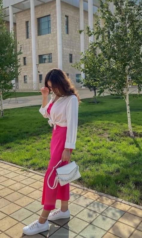 Kavkaz Girl Style Лето, Modest Casual Outfits, Velvet Dress Designs, Modest Summer Outfits, Funky Outfits, Causual Outfits, Casual Chic Outfit, Fashion Images, Elegant Outfit