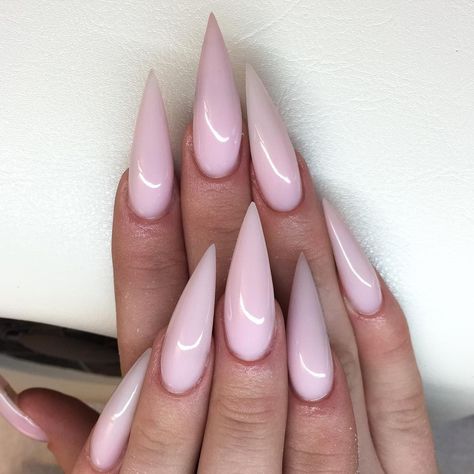 Light Pink Pointy Nails, Baby Pink Stiletto Nails, Light Pink Stiletto Nails, Stiletto Nails Pink, Pink Stiletto Nails, Flame Nail Art, Baby Pink Nails, Sharp Nails, Pointy Nails